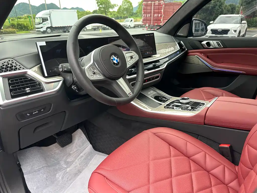BMW X5 2026 xDrive 40Li M Sport