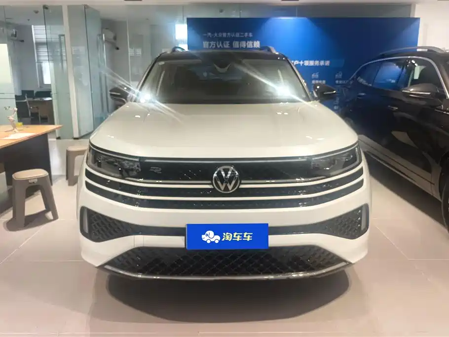 Volkswagen Tavendor 2024 380TSI R-Line
