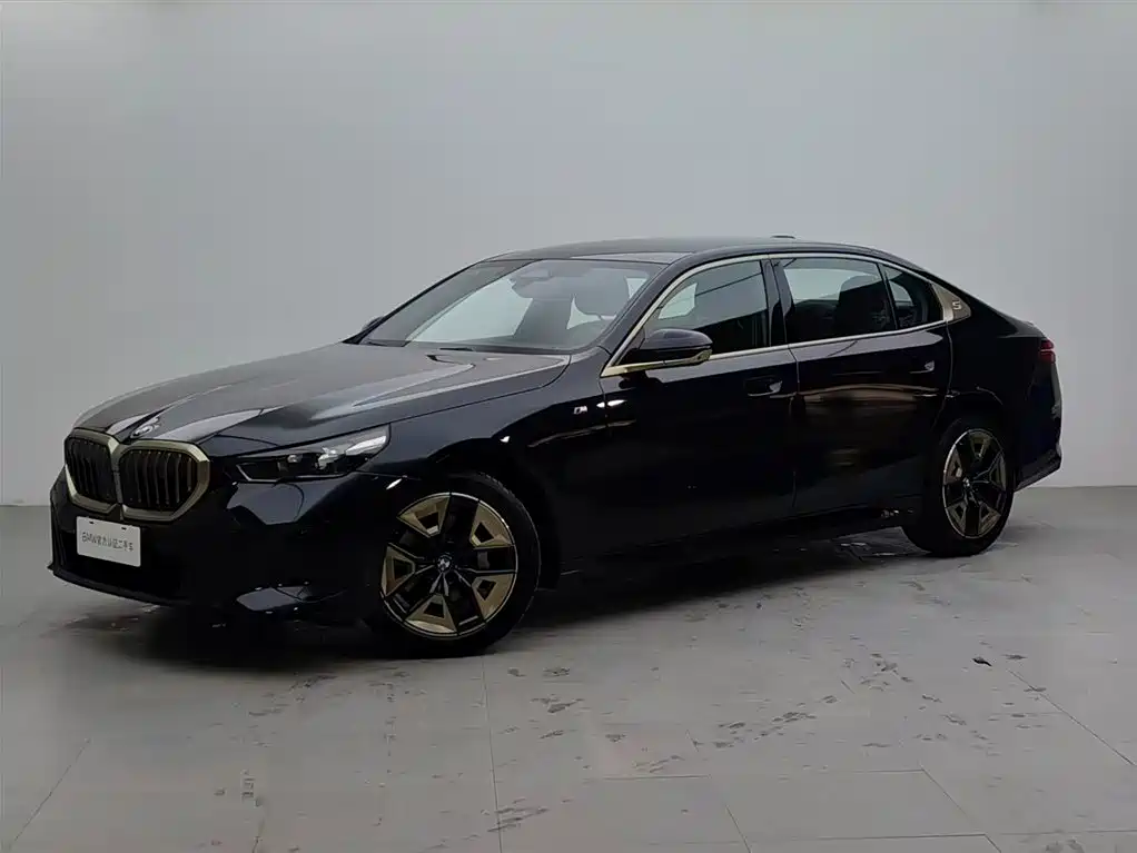 BMW 5 Series 2025