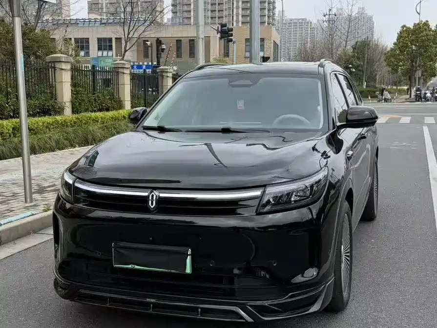 AITO AITO M7 2025