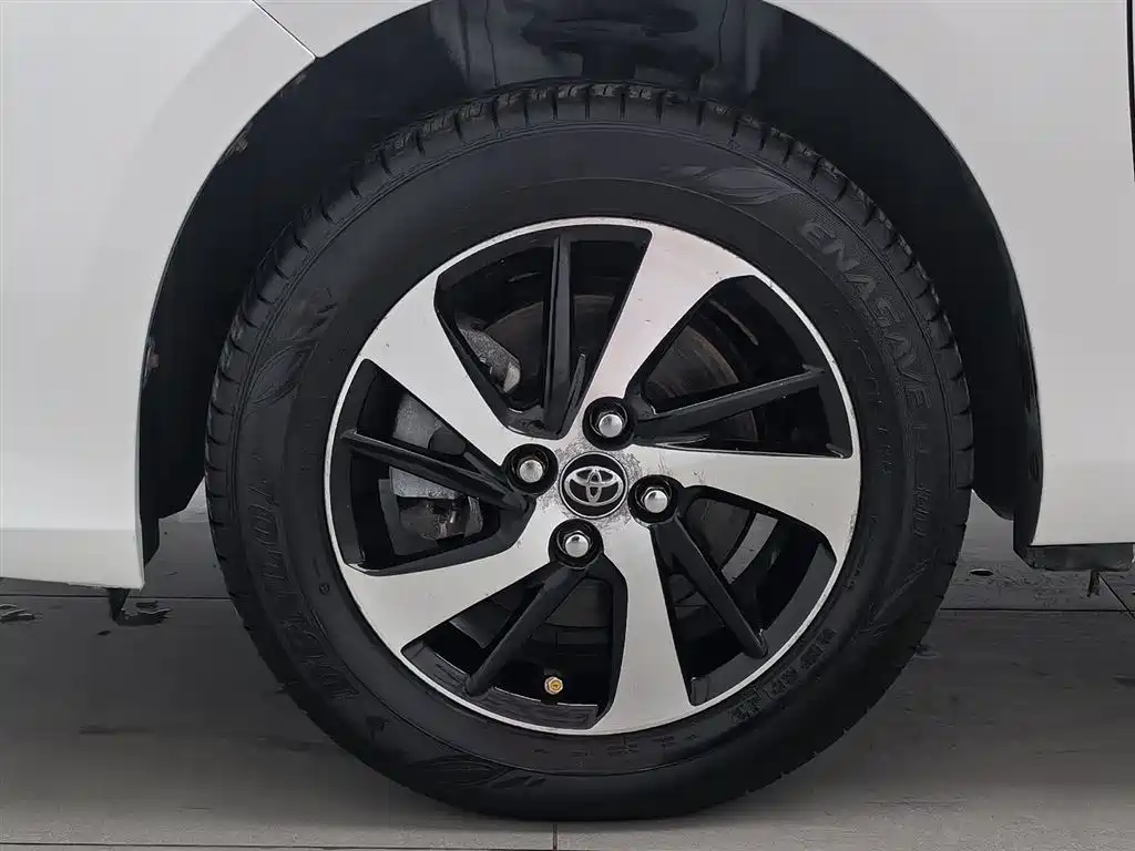 TOYOTA YARIS L TO ENJOY