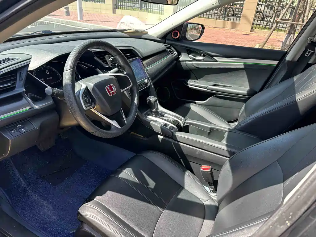 Honda Civic — миниатюра 4