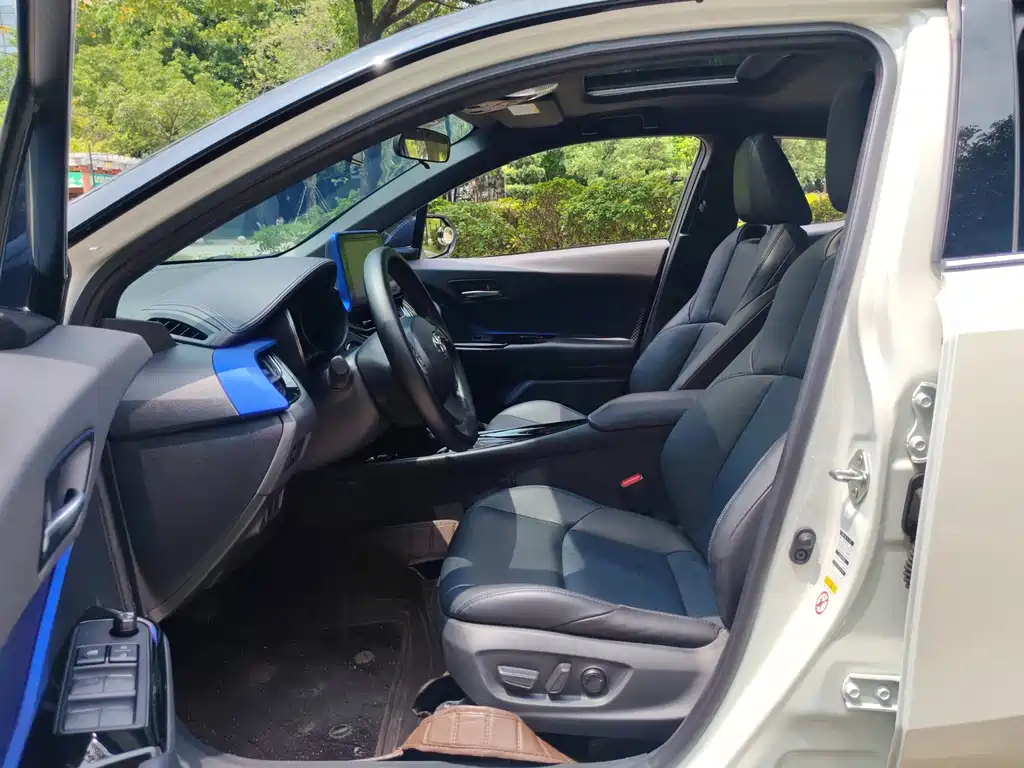 Toyota C-HR — миниатюра 10