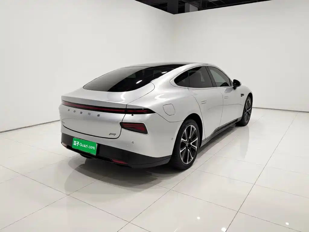XPeng P7 — миниатюра 4