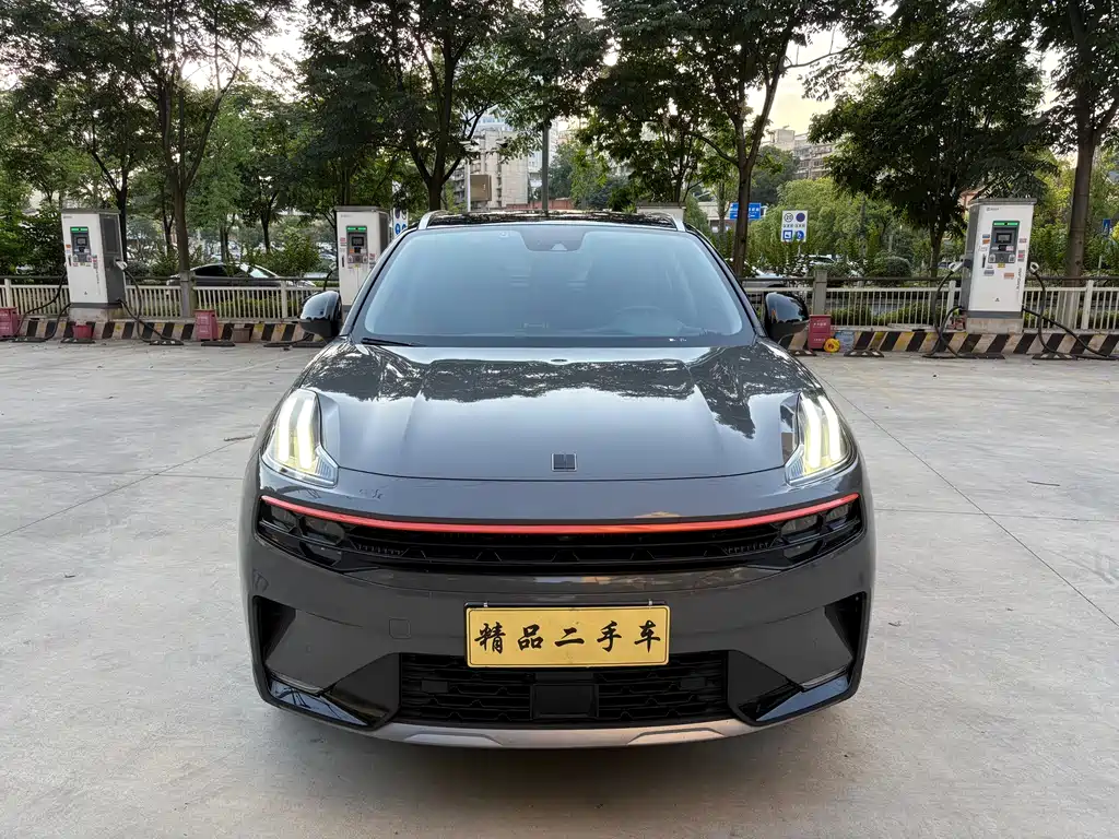 Купить Lynk & Co 06