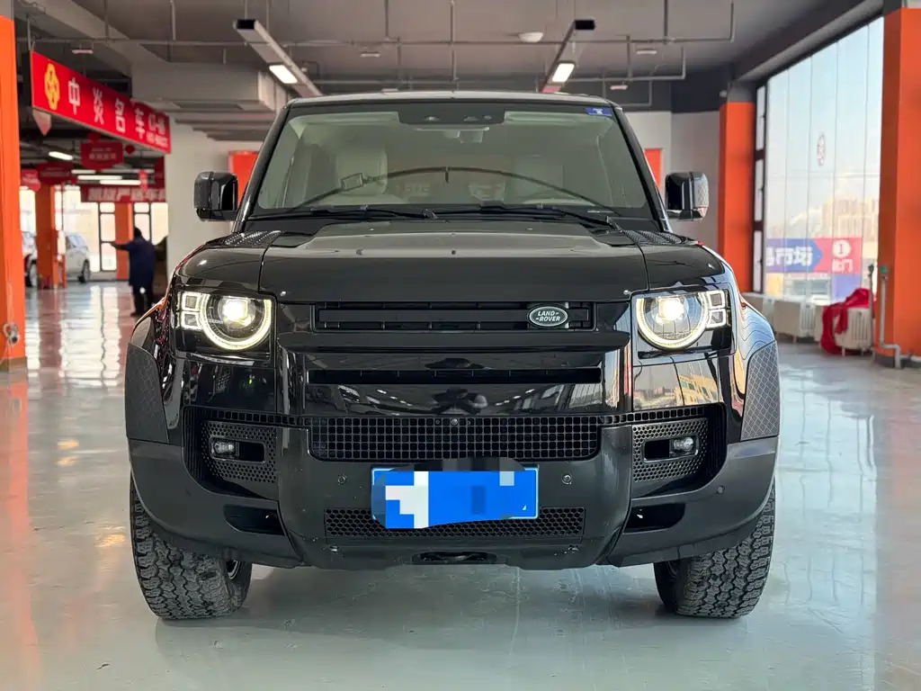 LAND ROVER DEFENDER