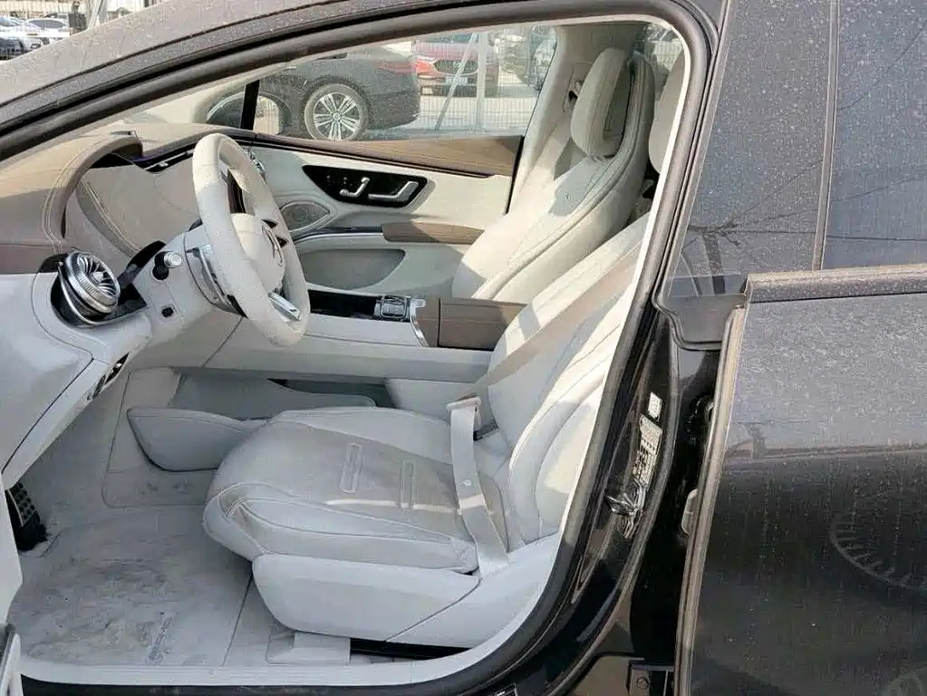 MERCEDES-BENZ EQS AMG