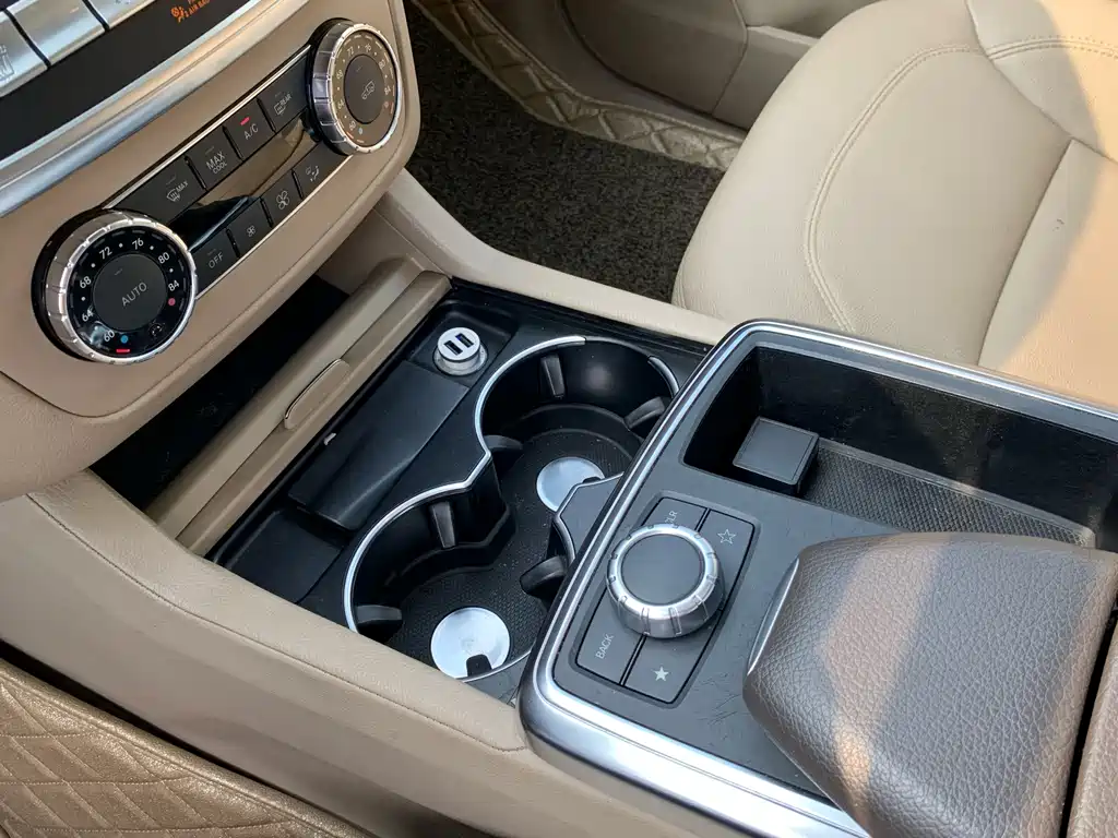 Mercedes-Benz M-Class — миниатюра 21