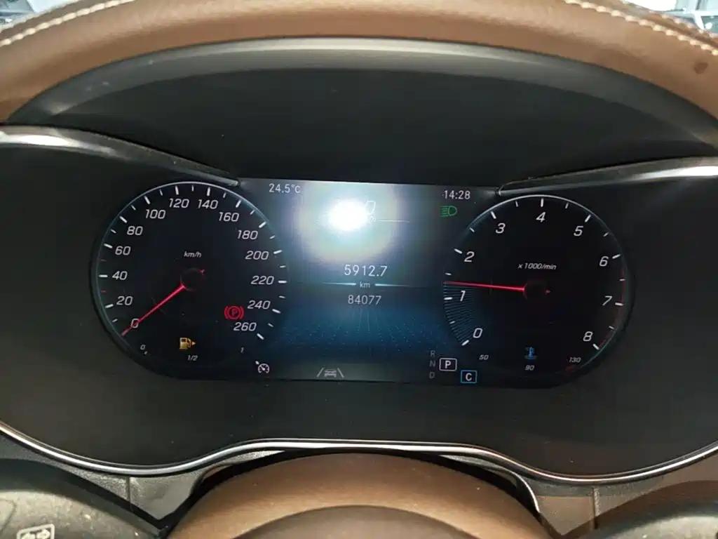 Mercedes-Benz GLC — миниатюра 12