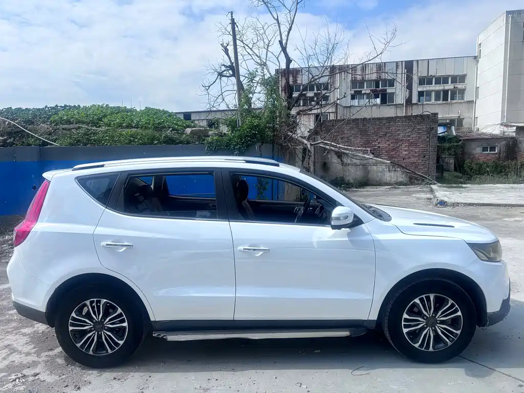 Geely Vision X6 — миниатюра 8