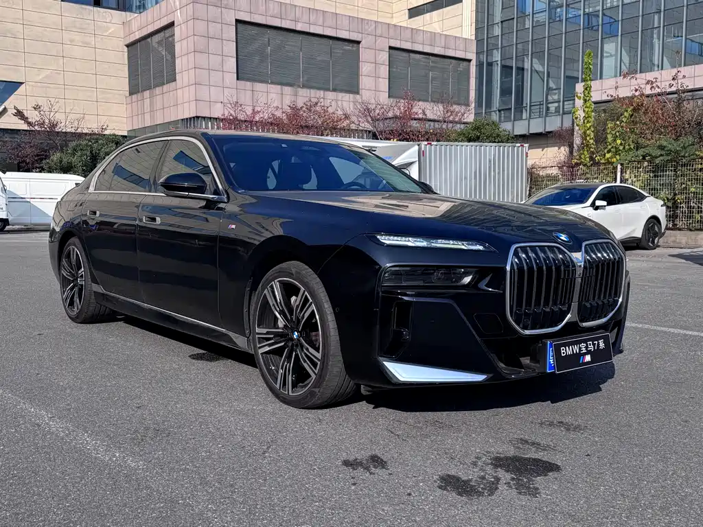 BMW 7 SERIES
