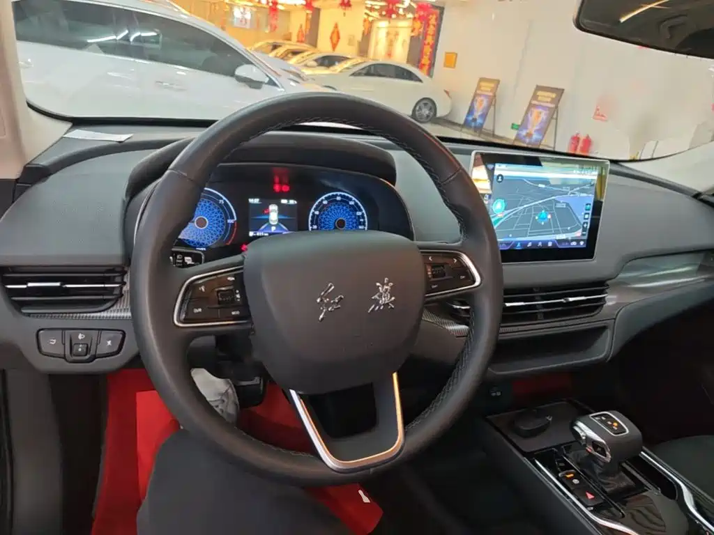 Hongqi Hongqi E-QM5 — миниатюра 10