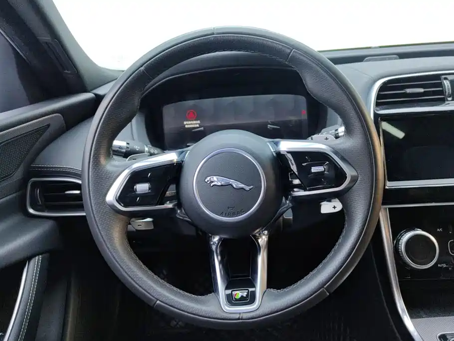 Jaguar XEL — миниатюра 15