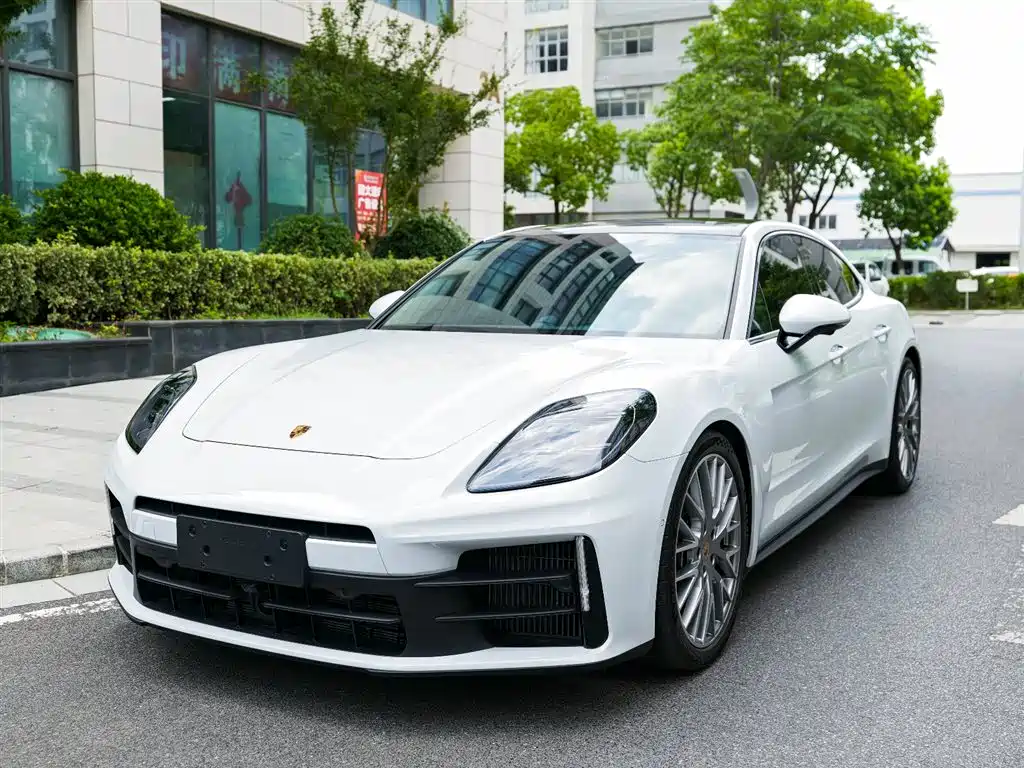 Porsche Panamera 2024
