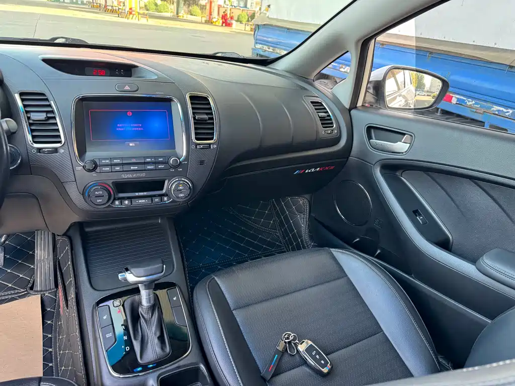 Kia K3 — миниатюра 11