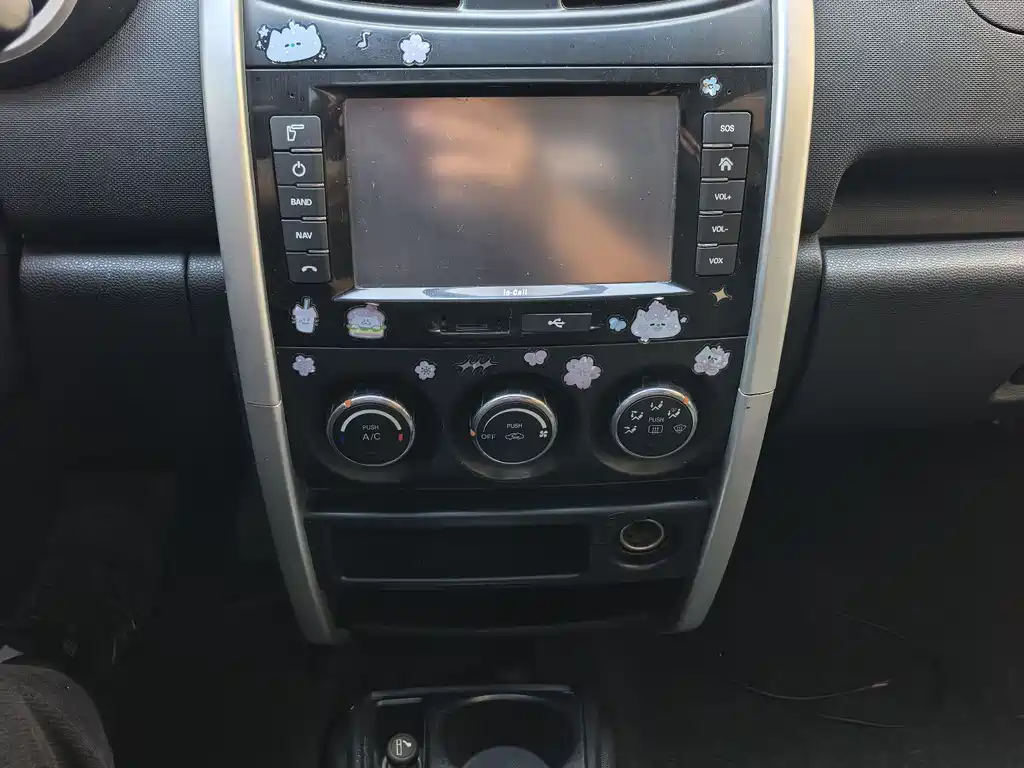 Changan CX20 1.4L IMT Sunroof Navigation Edition China IV, фото 11