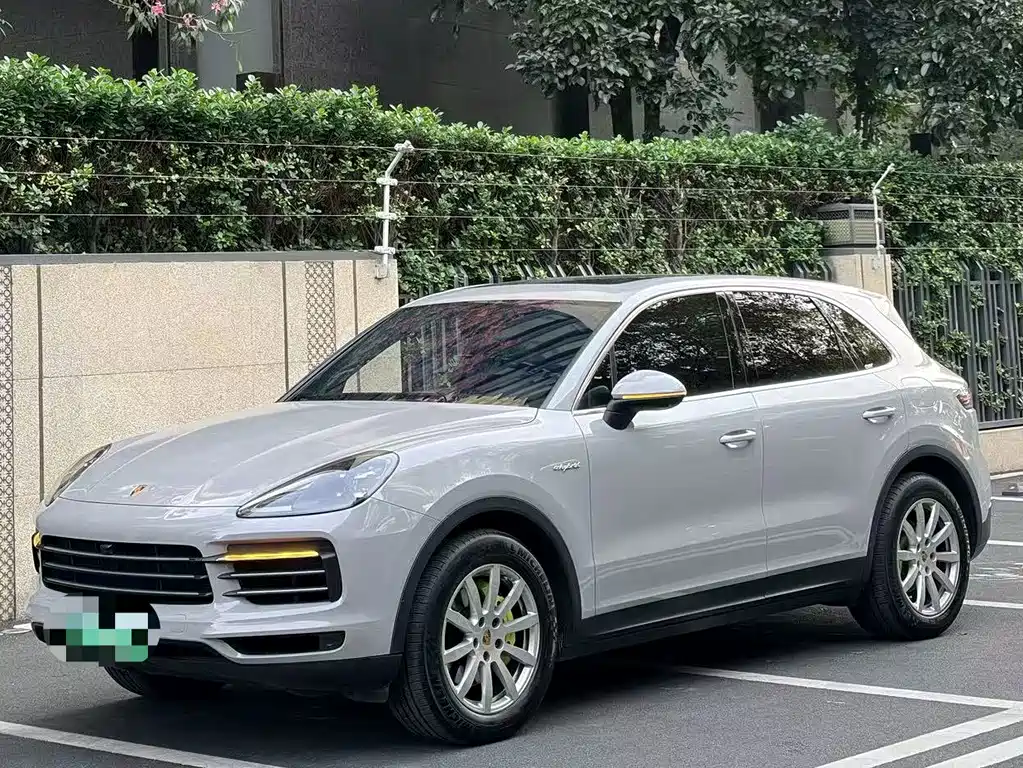 PORSCHE CAYENNE NEW ENERGY