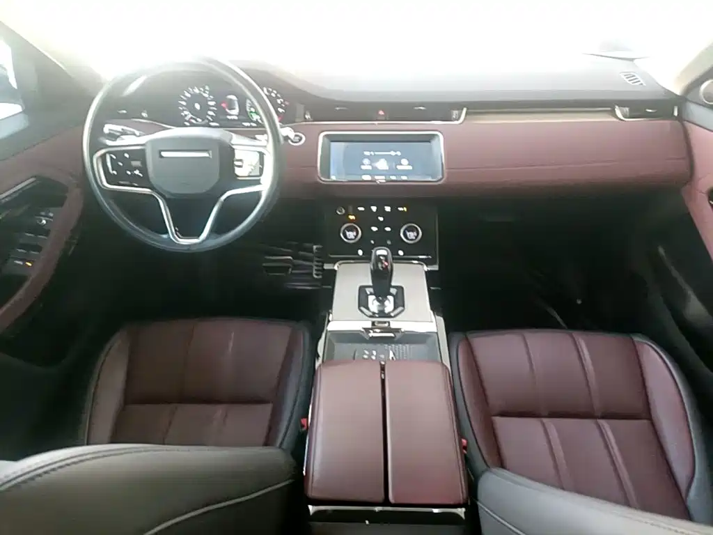 Land Rover Evoque PHEV — миниатюра 10