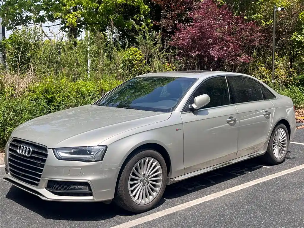Audi A4L 2016