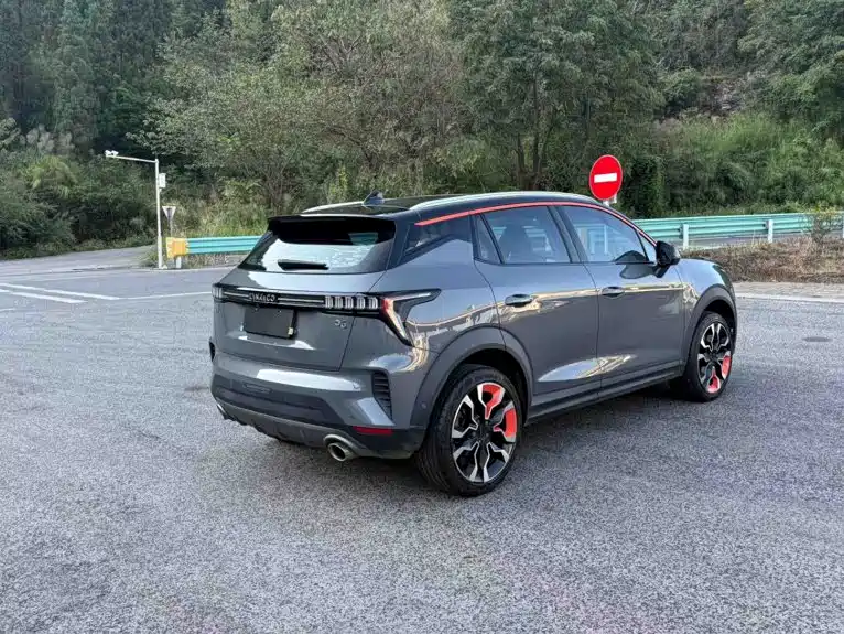 Lynk & Co 06 — миниатюра 4