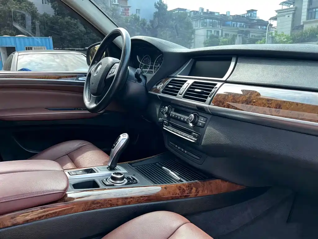 BMW X5 (Import) — миниатюра 17
