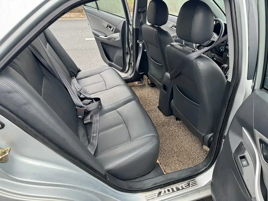 Zotye Zotye Z300 — миниатюра 13