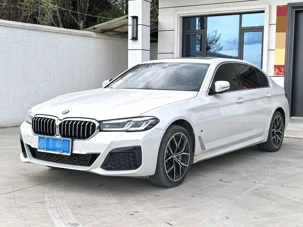 BMW 5 Series 2023