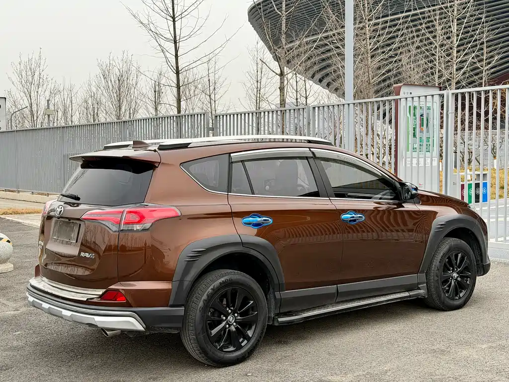 TOYOTA RAV4 RONGFANG