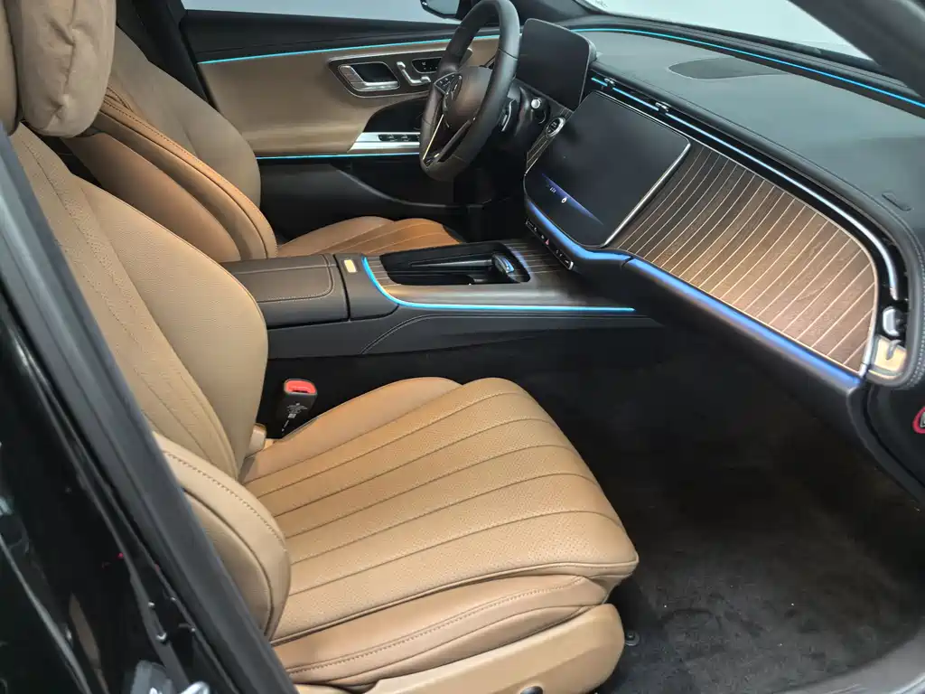 Mercedes-Benz E-Class E 2026 E 300 L Fashion