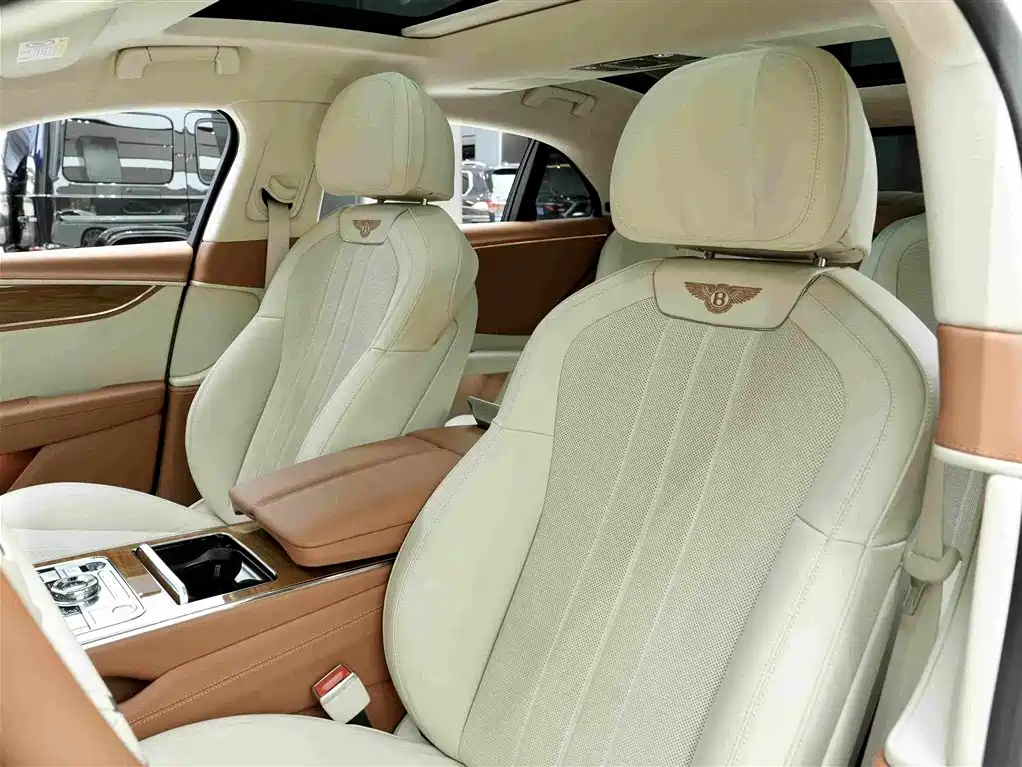 Bentley Flying Spur PHEV 2.9T V6 Hybrid, фото 14