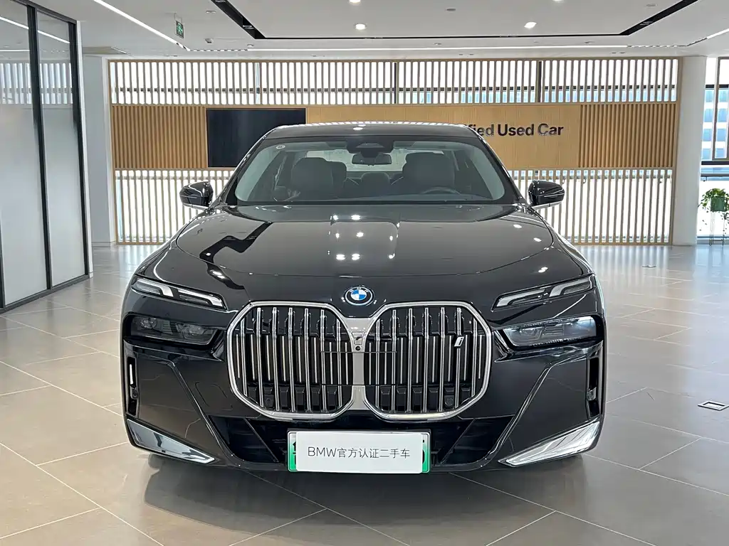 BMW i7 — миниатюра 2