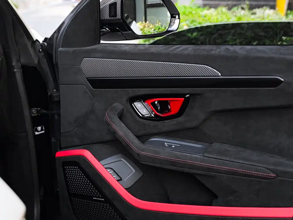 Lamborghini Urus — миниатюра 29