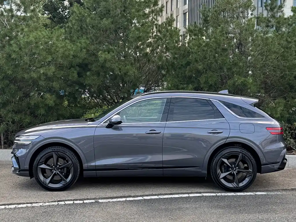 Genesis GV70 — миниатюра 4