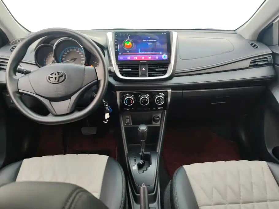Toyota Yaris L — миниатюра 12