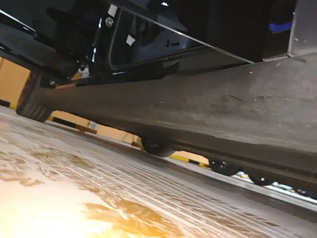 Tesla Model Y — миниатюра 21