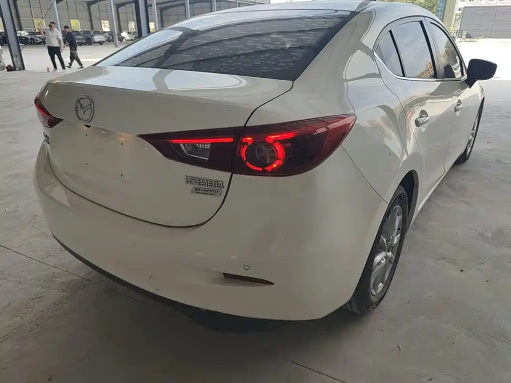 Mazda 3 Axela — миниатюра 8