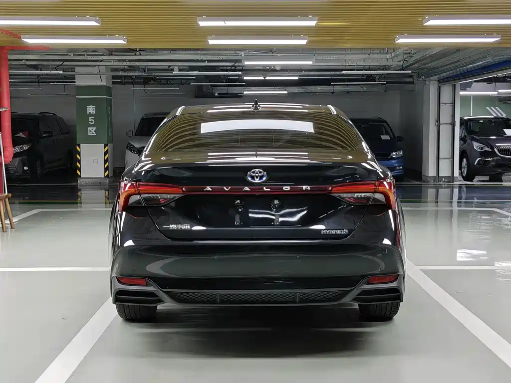 Toyota Avalon 2023 2.5L Luxury