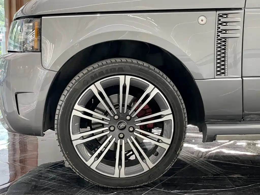 Land Rover Range Rover — миниатюра 28
