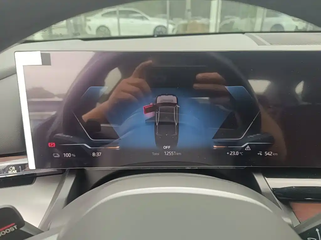 BMW i5 — миниатюра 12