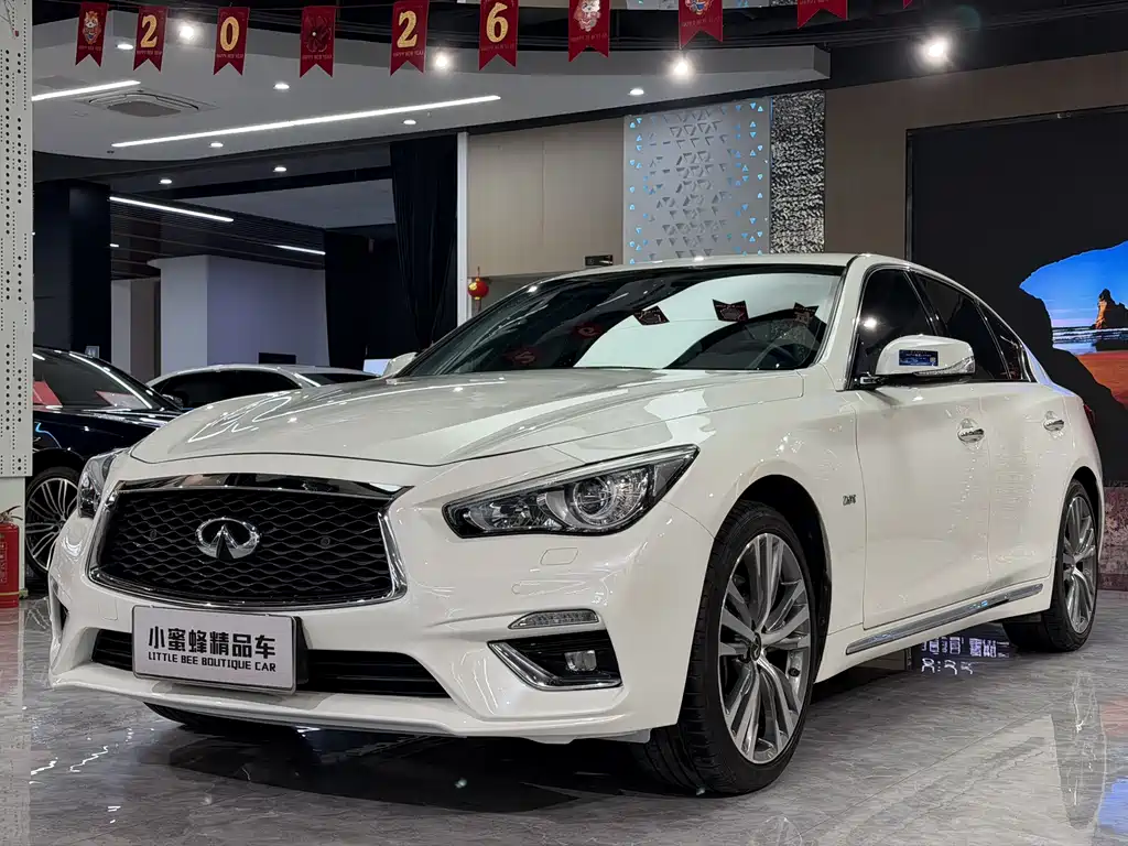 INFINITI Q50L