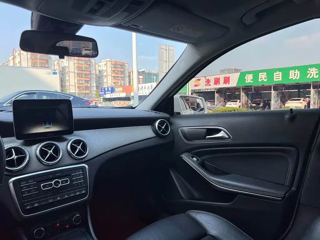 Mercedes-Benz GLA — миниатюра 19