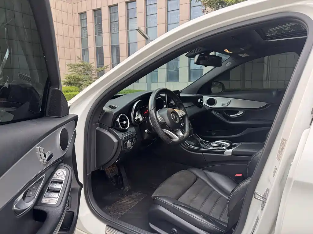 Mercedes-Benz C-Class — миниатюра 7