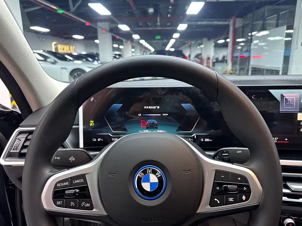 BMW I3