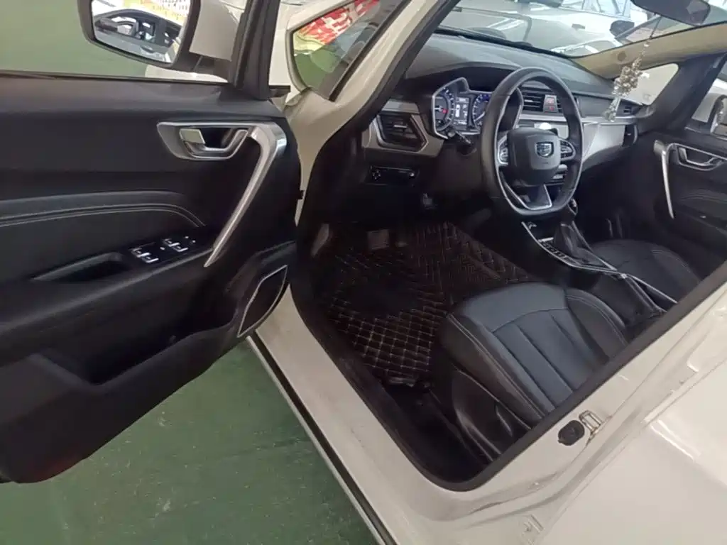 Geely Vision X3 — миниатюра 16
