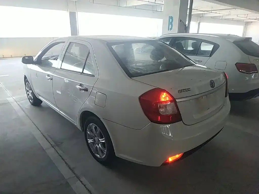 Geely King Kong — миниатюра 5