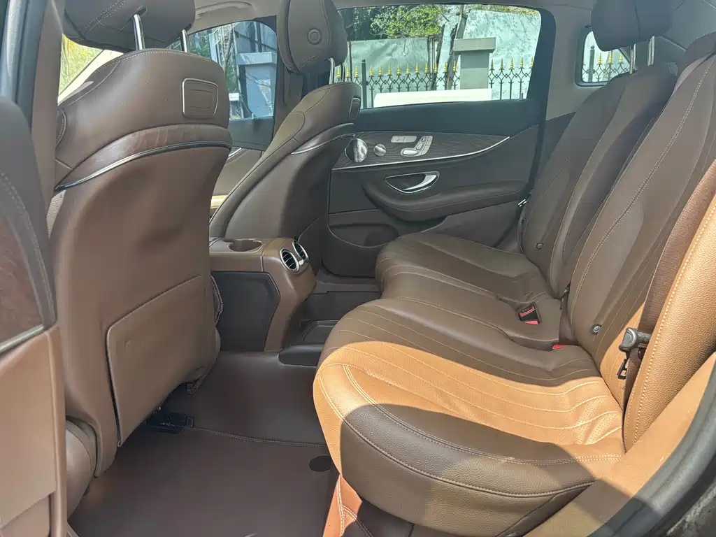 Mercedes-Benz E-Class E 2019 E 300 L Luxury