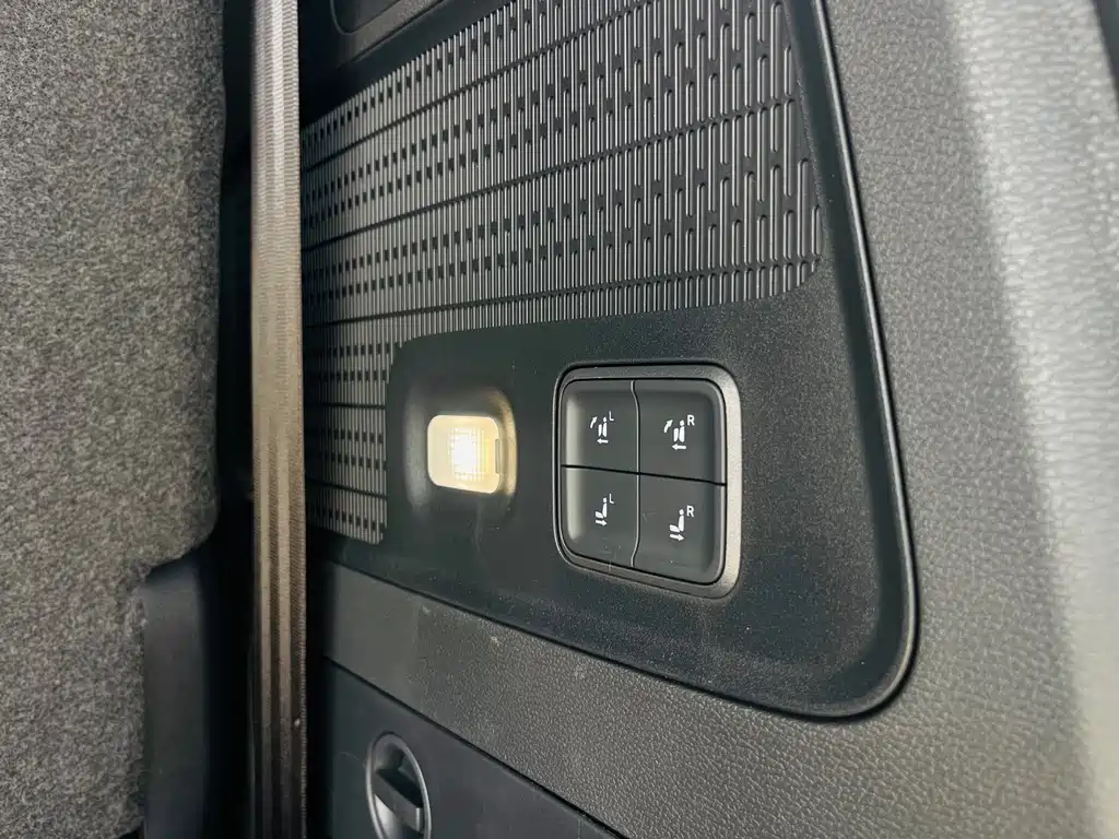 Hongqi Hongqi HQ9 PHEV — миниатюра 17