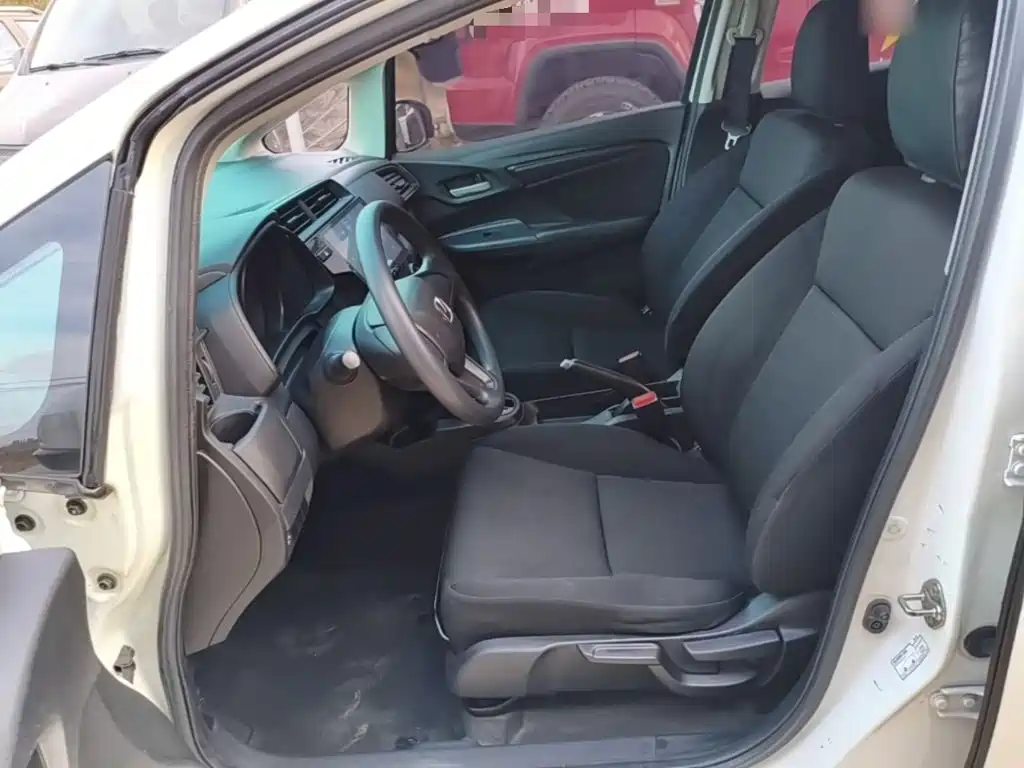 Honda Fit — миниатюра 15