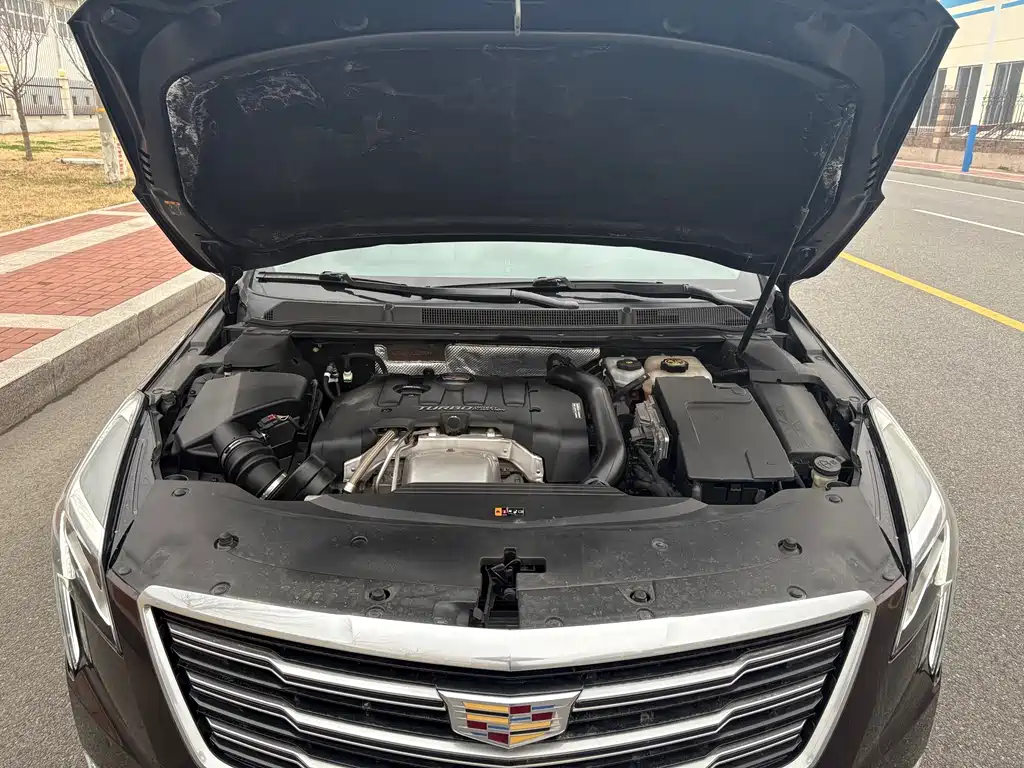 CADILLAC XTS
