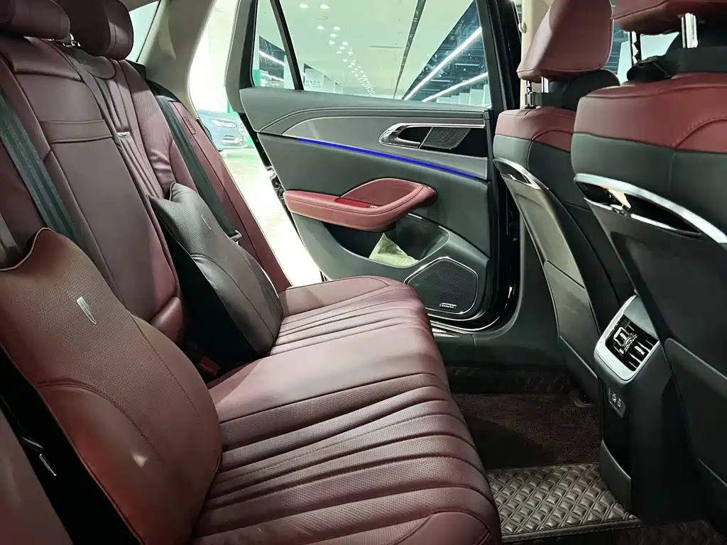 Hongqi Hongqi H5 — миниатюра 8